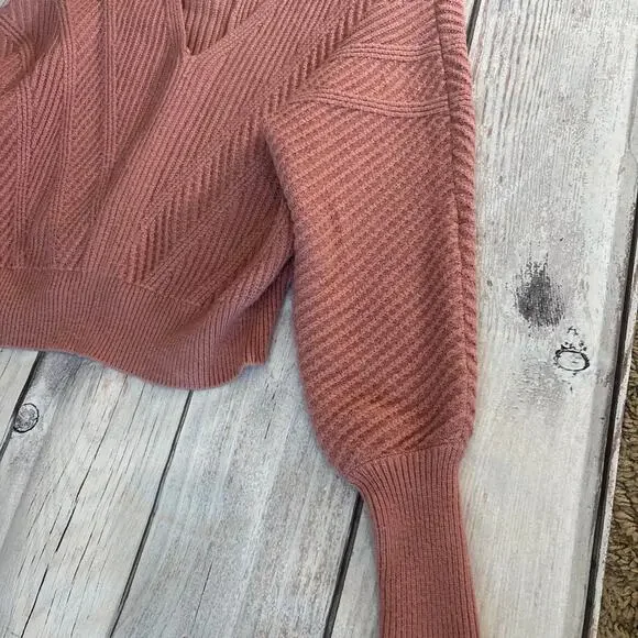 Size medium pink knit sweater by philosophy - Picture 6 of 6